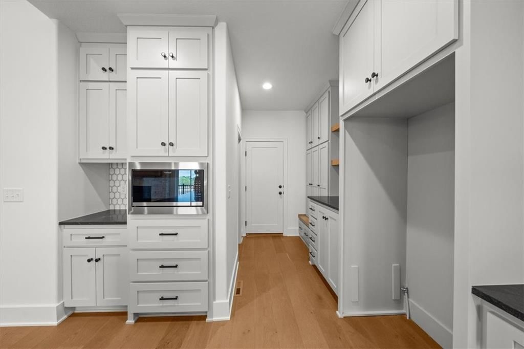 824 NE Algonquin Street — photo 18