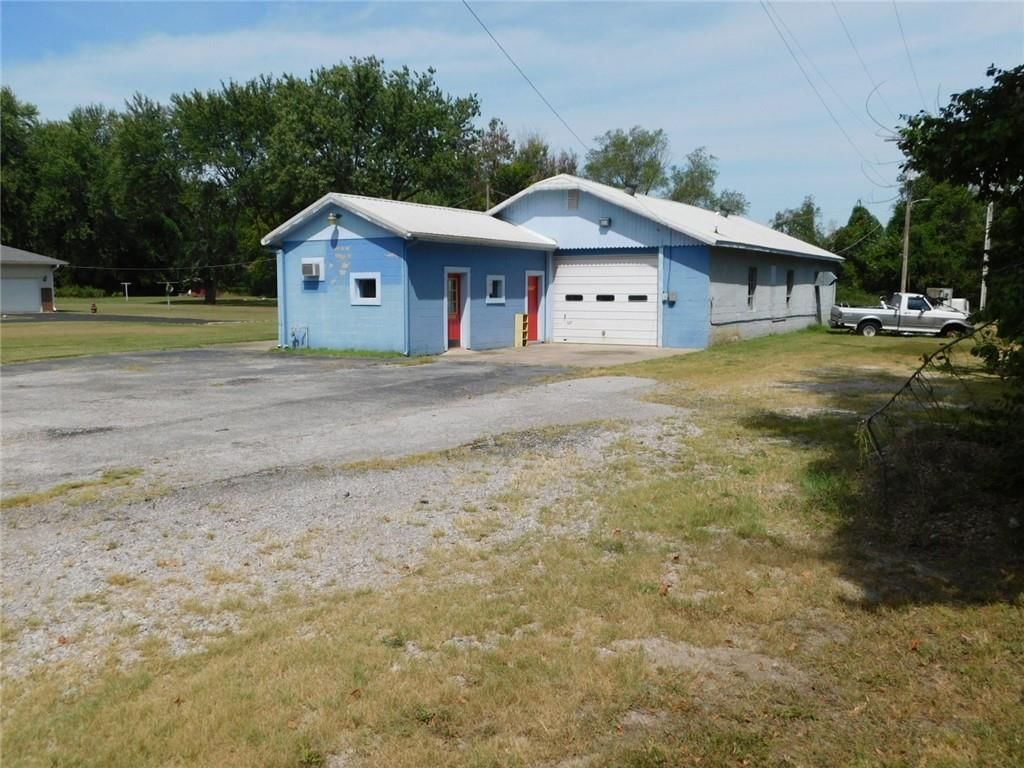 825 E Atkinson Avenue, Frontenac, KS