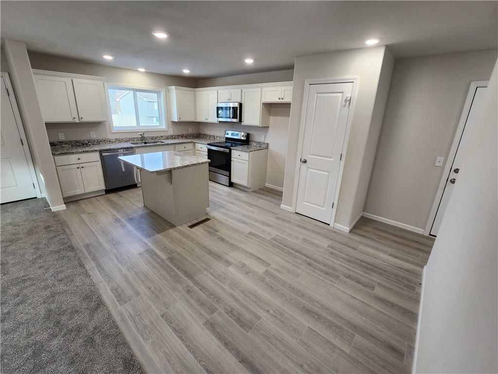 131 McCartney Lane — photo 4