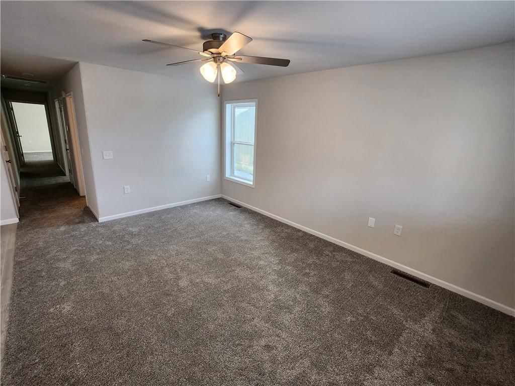 131 McCartney Lane — photo 9