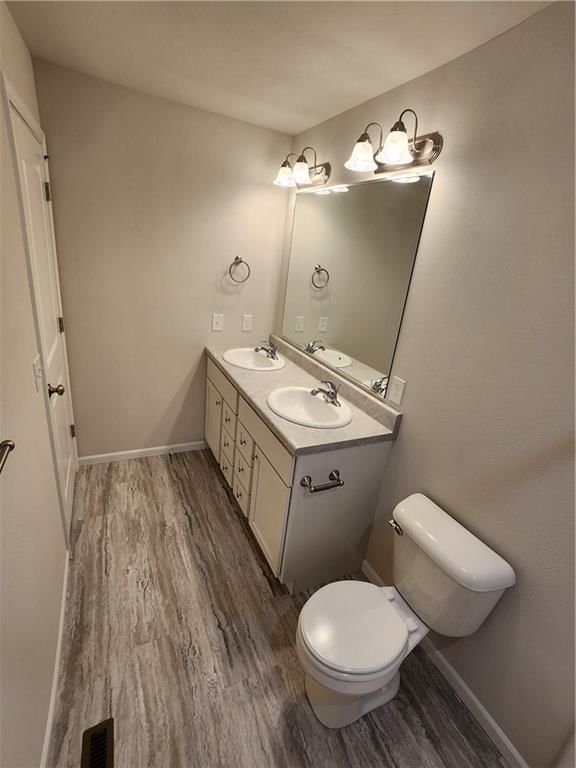 131 McCartney Lane — photo 11