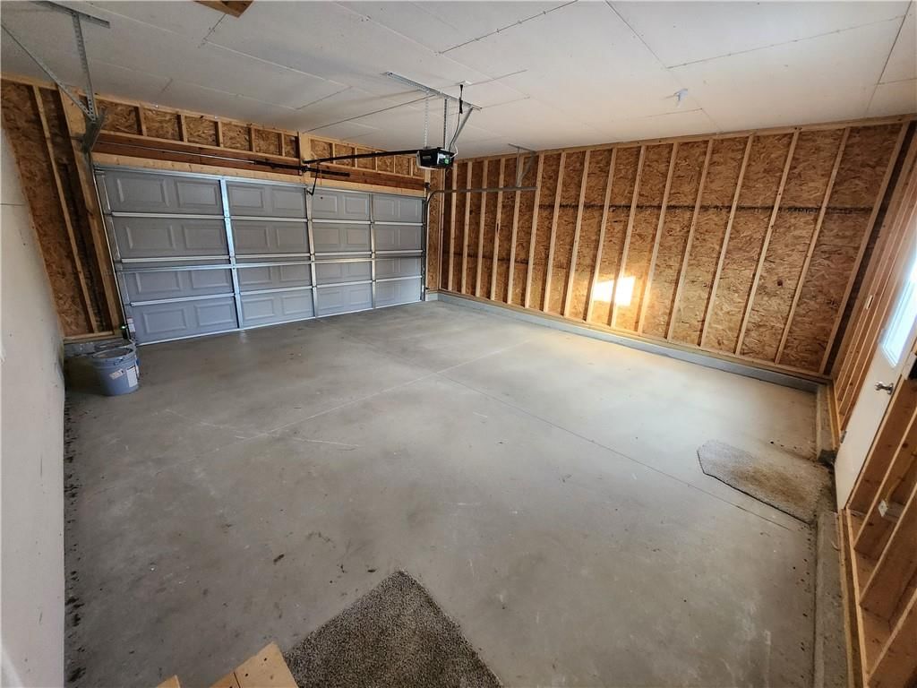 131 McCartney Lane — photo 30