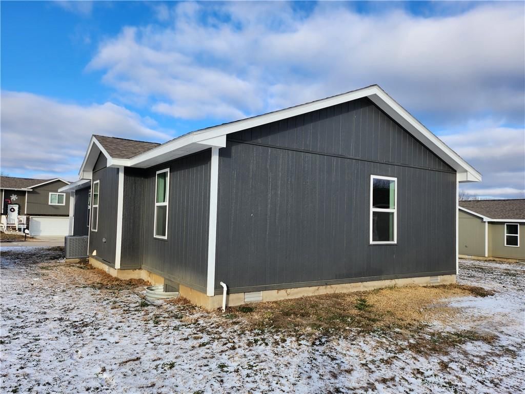 131 McCartney Lane — photo 31
