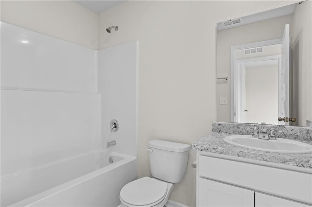 2164 Woodfield Drive — photo 13