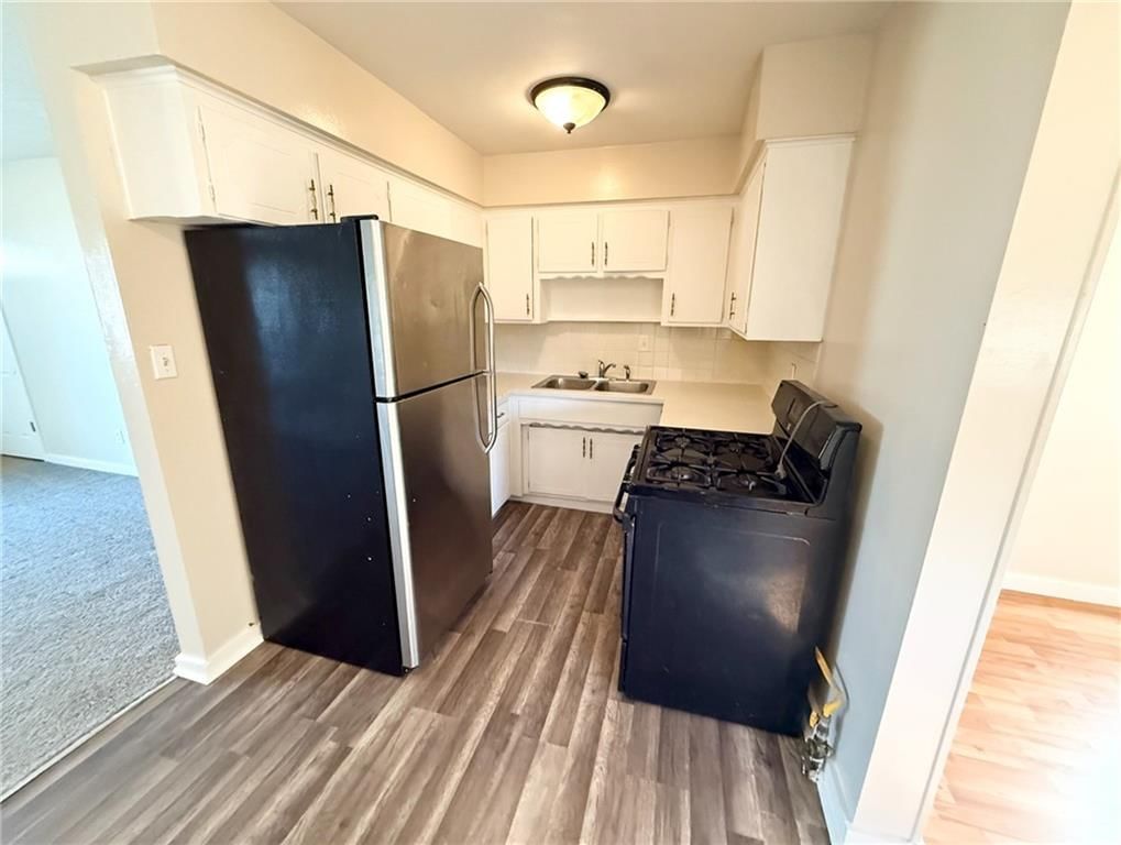 124 N Peck Drive — photo 5