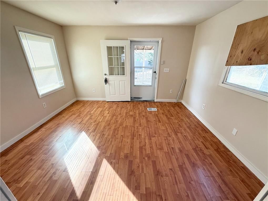 124 N Peck Drive — photo 7