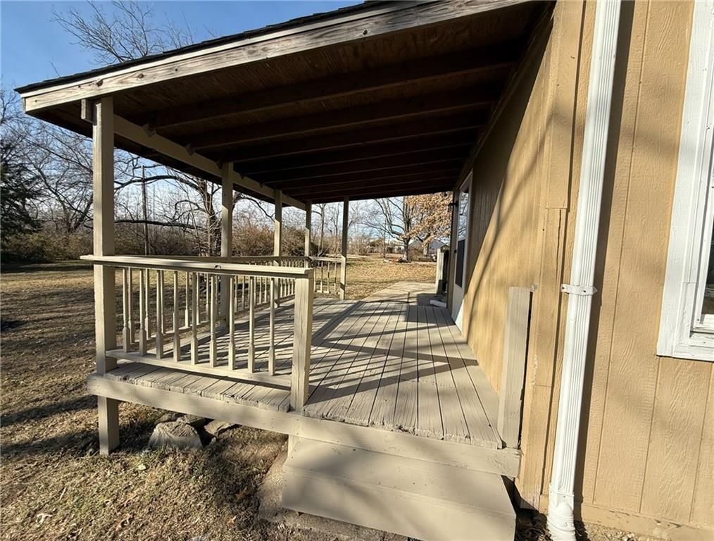 124 N Peck Drive — photo 10