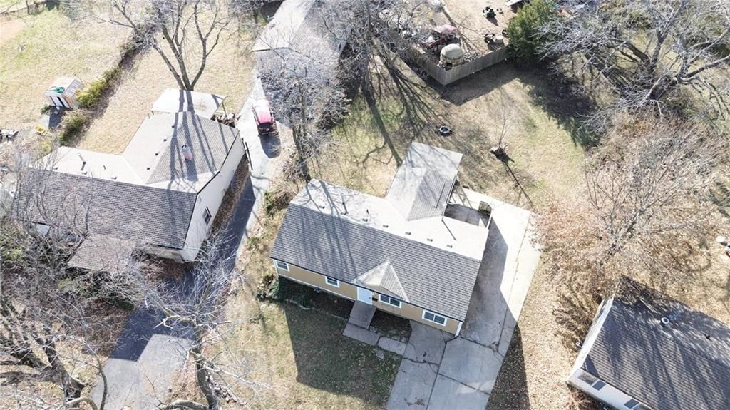 124 N Peck Drive — photo 11