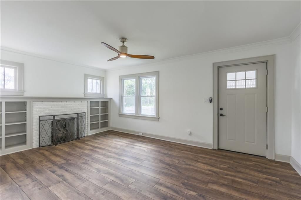 Photo 6 of 27 - 6143 Forest Avenue