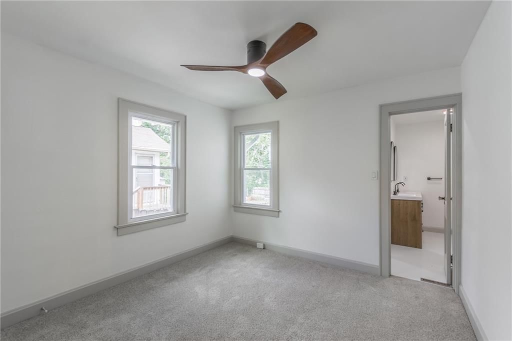 Photo 15 of 27 - 6143 Forest Avenue