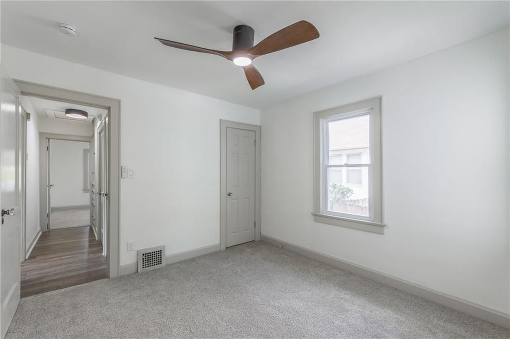 Photo 16 of 27 - 6143 Forest Avenue