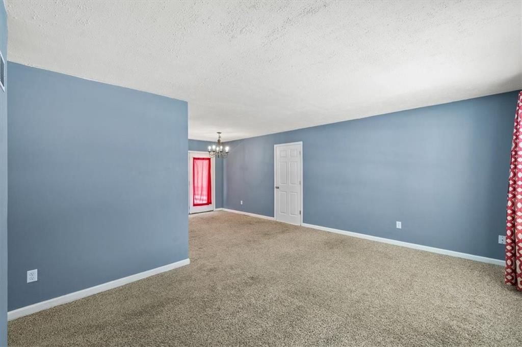 1610 Russell Road — photo 7