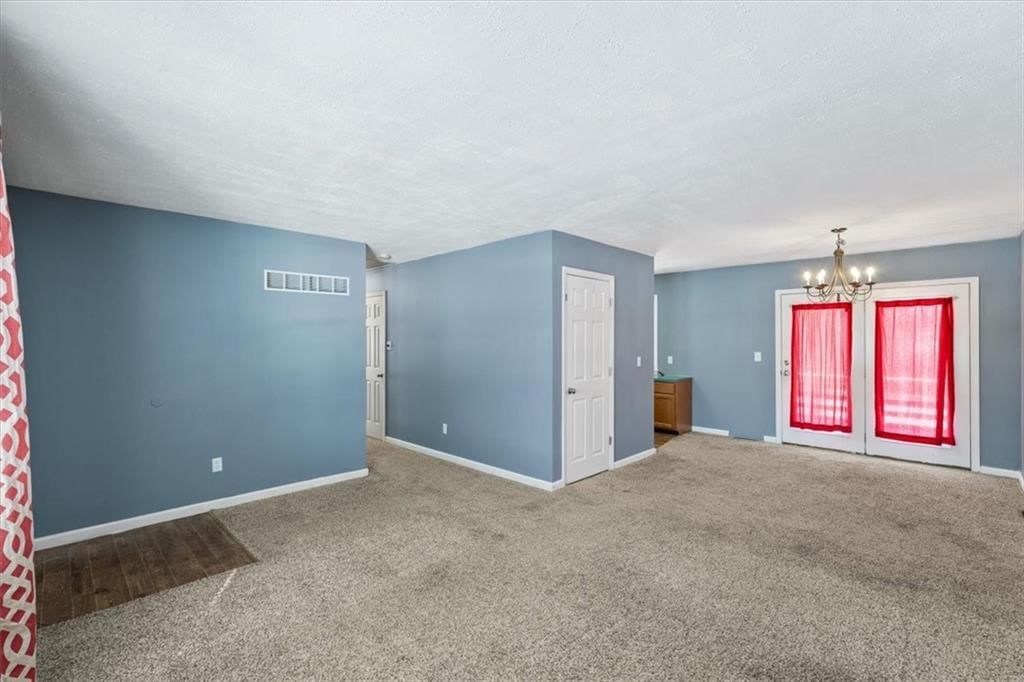 1610 Russell Road — photo 8