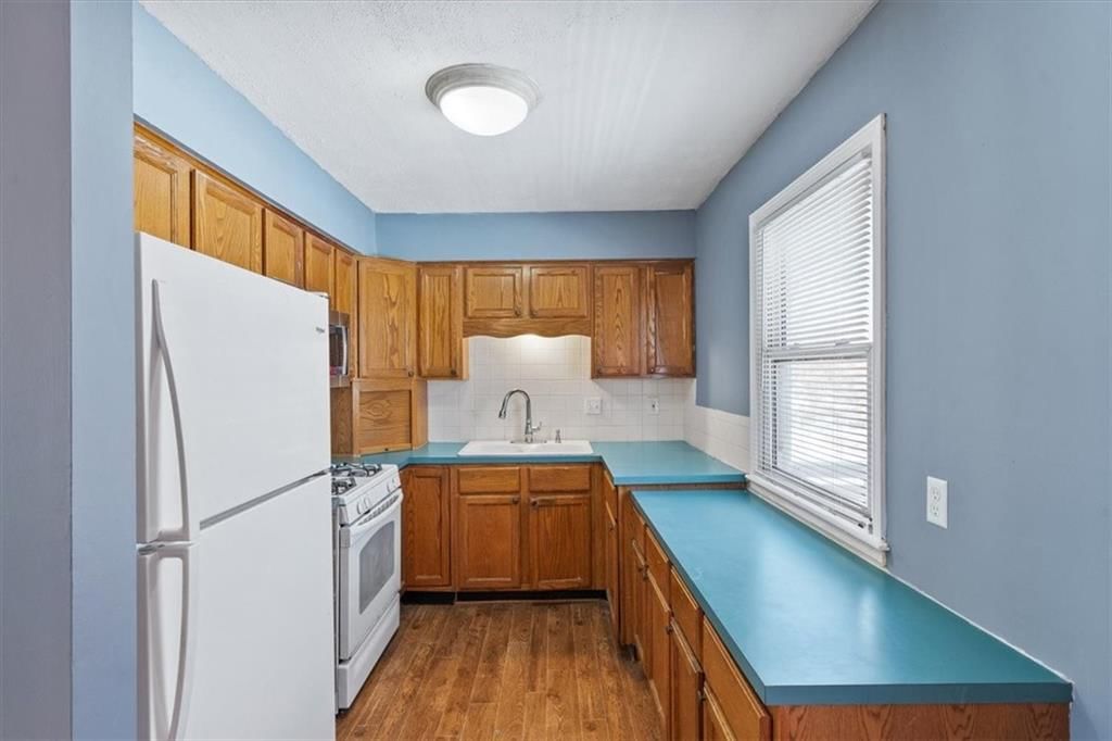 1610 Russell Road — photo 10