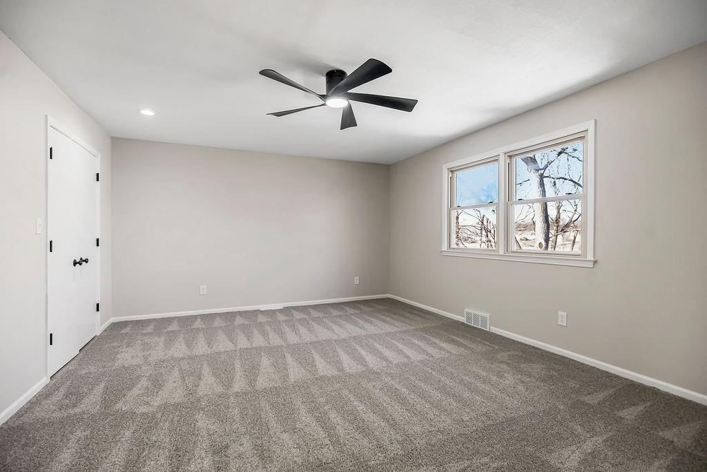 3300 NE Shady Lane Drive — photo 17