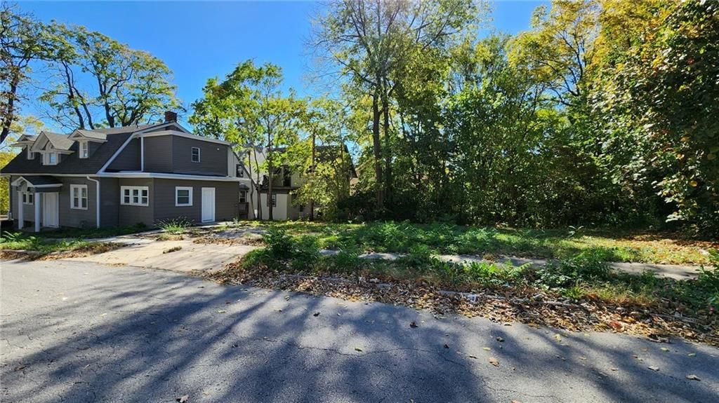1331 E 28 Street — photo 2