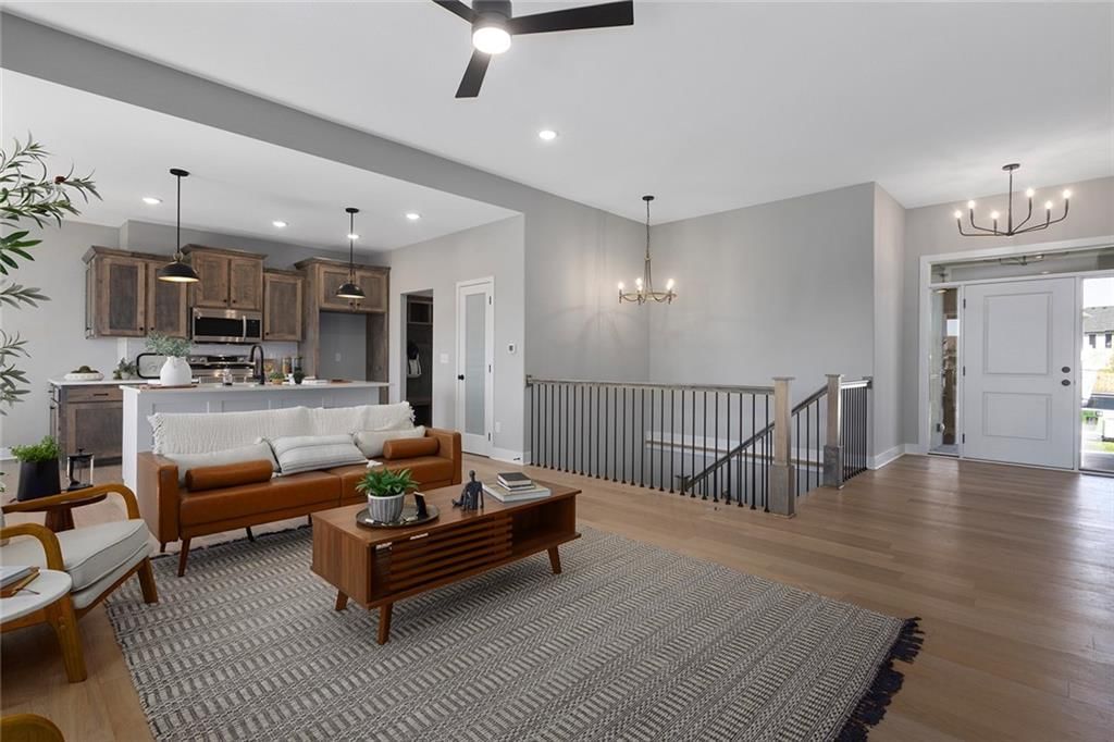 204 SW Chelmsford Drive — photo 9