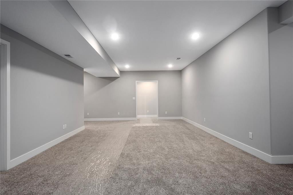 204 SW Chelmsford Drive — photo 28