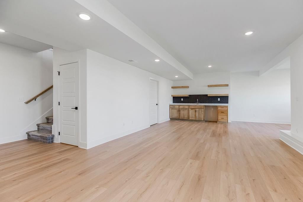 220 SW CHELMSFORD Drive — photo 33