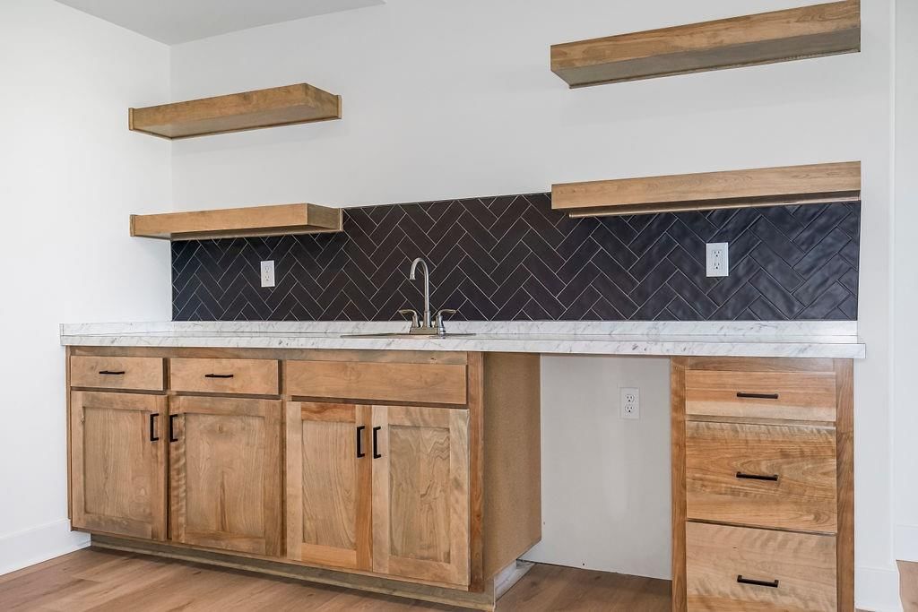 220 SW CHELMSFORD Drive — photo 34