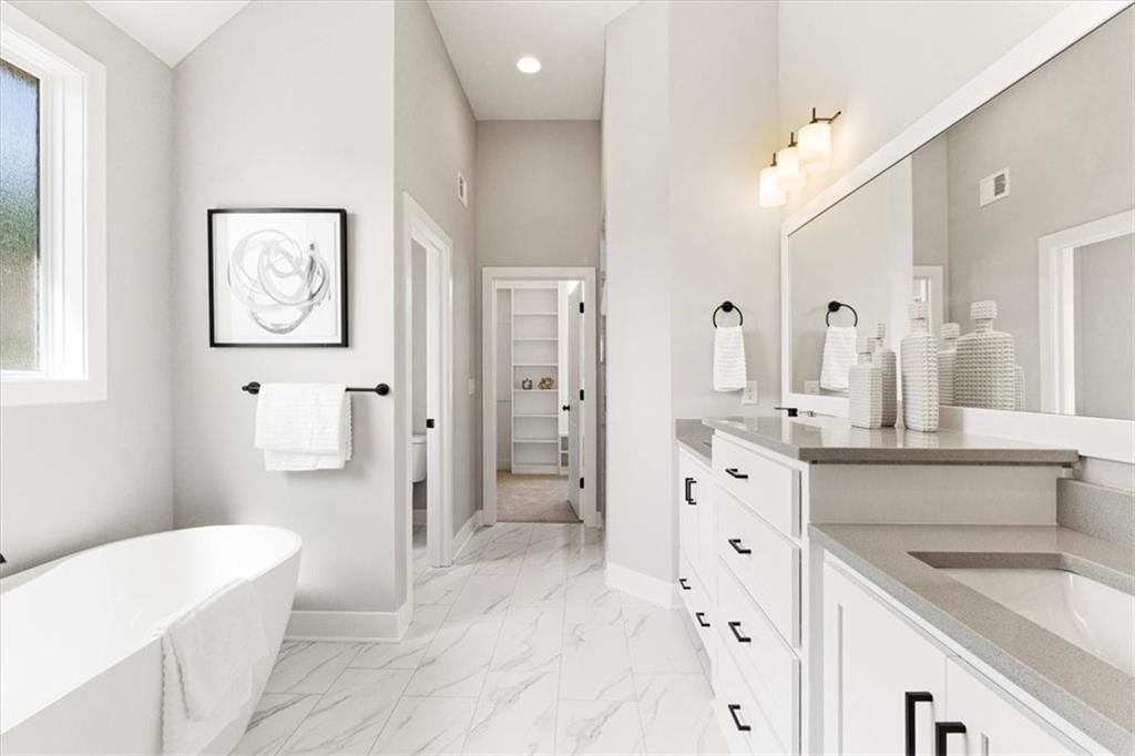 7007 N Kirkwood Avenue — photo 27