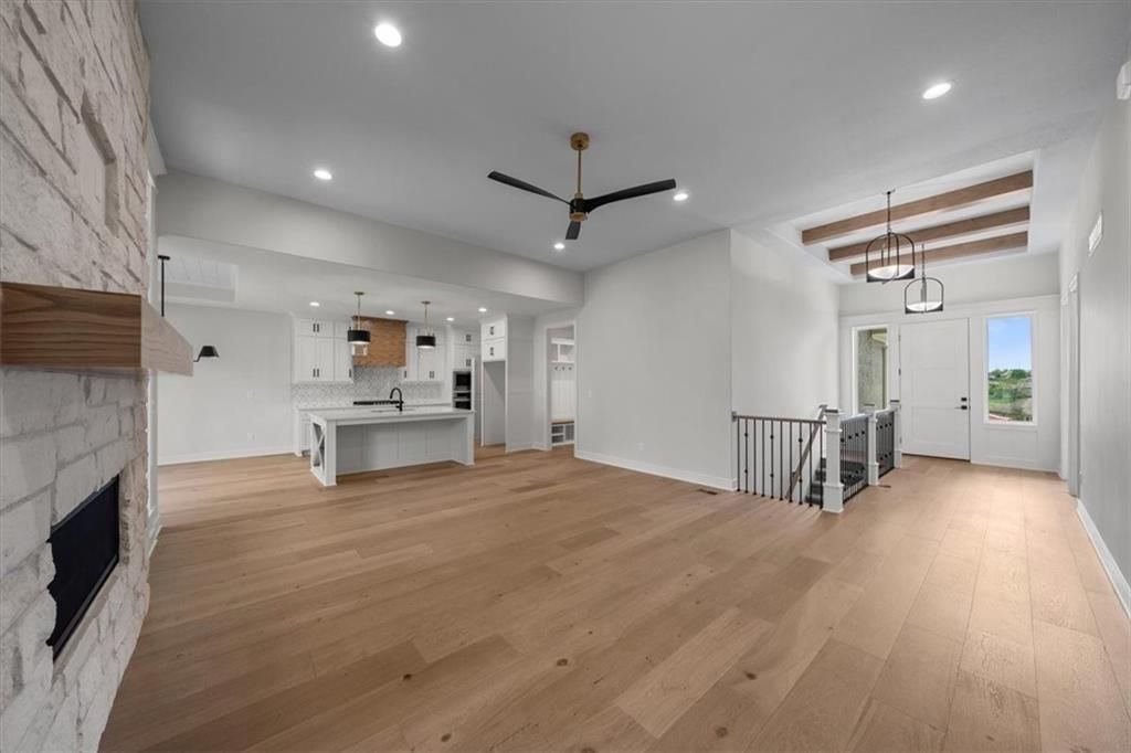 4004 NE Independence Avenue — photo 8