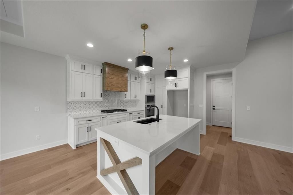 4004 NE Independence Avenue — photo 14