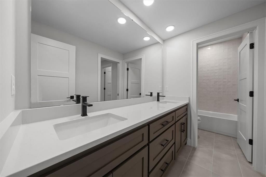 4004 NE Independence Avenue — photo 31