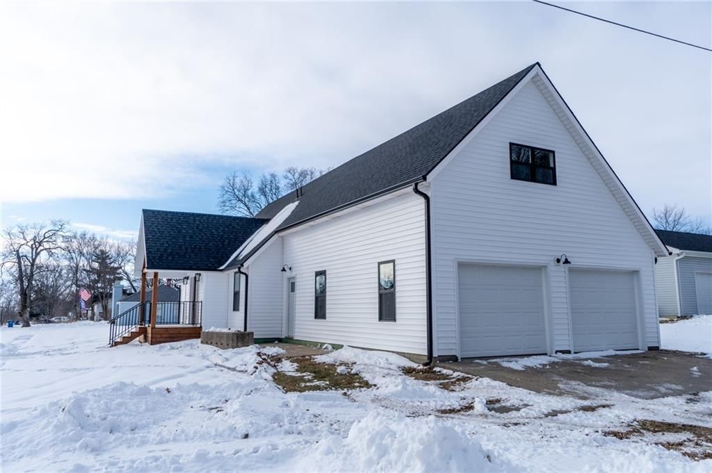 402 S Water Street — photo 40