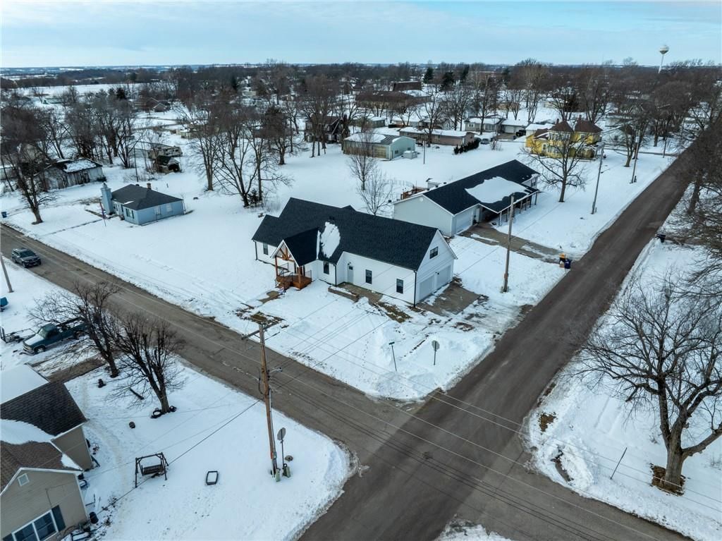 402 S Water Street — photo 42