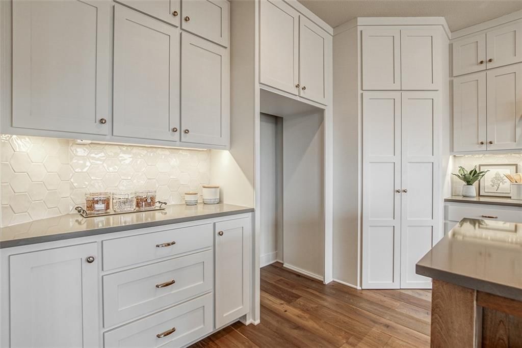 16908 Parkhill Street — photo 17