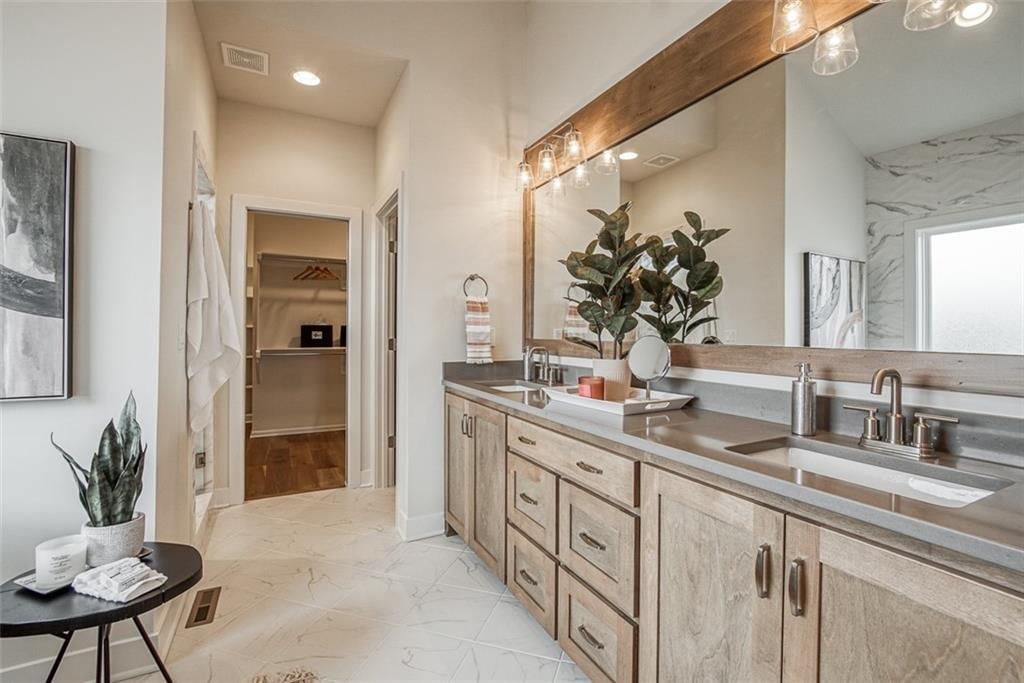 16908 Parkhill Street — photo 32