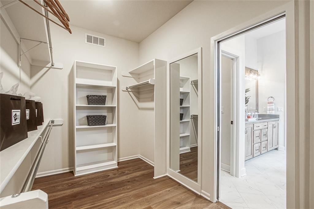 16908 Parkhill Street — photo 35