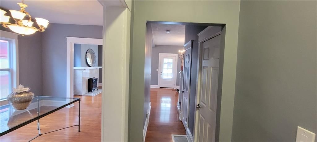 Photo 24 of 57 - 3222 E 6th Street