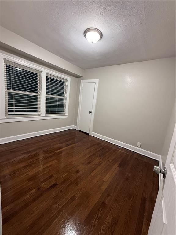 2410 E 70th Street — photo 10