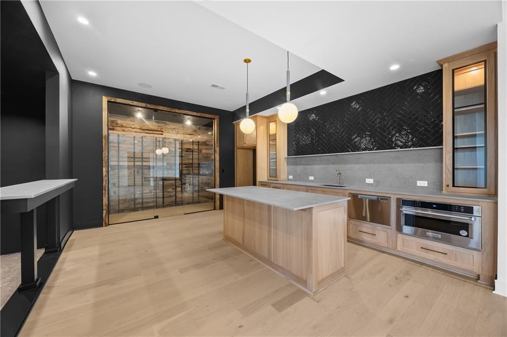 Photo 45 of 61 - 16920 Parkhill Street