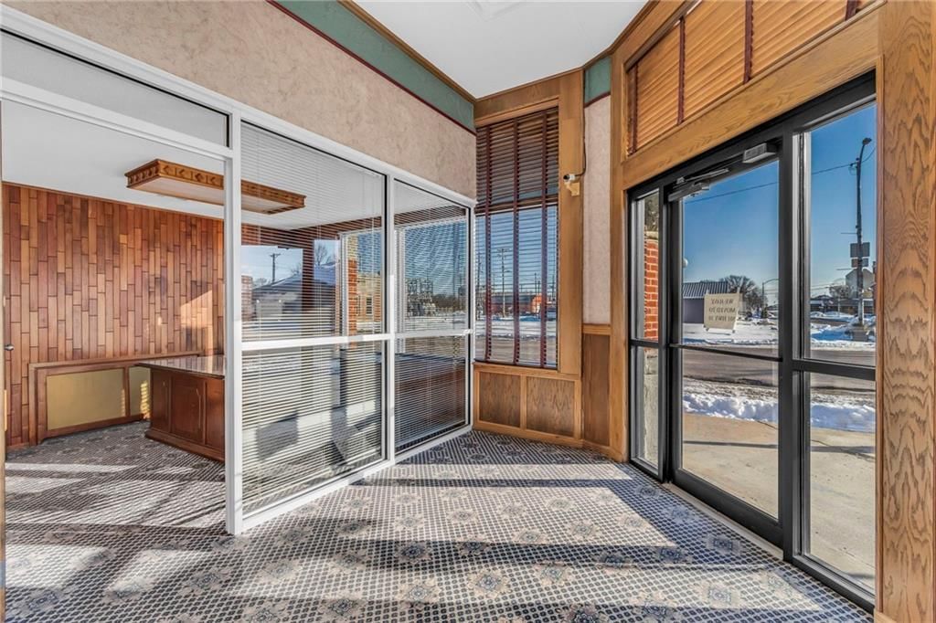 112 S Pine Street — photo 10