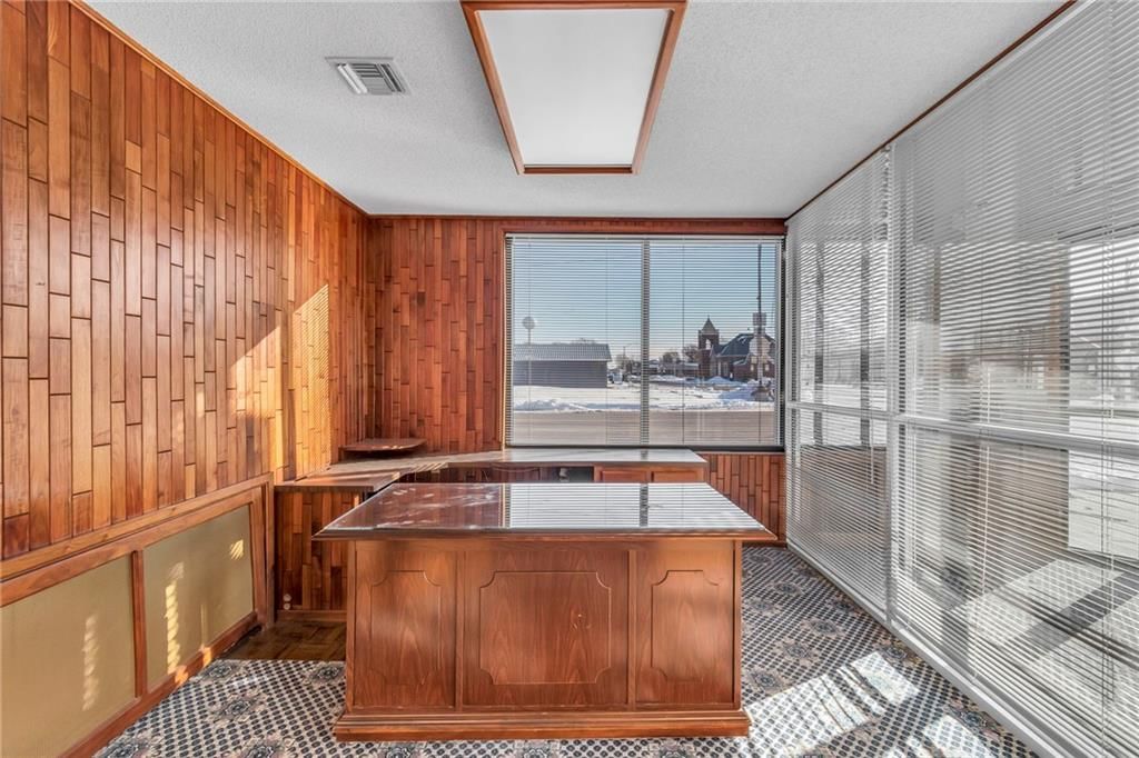112 S Pine Street — photo 13