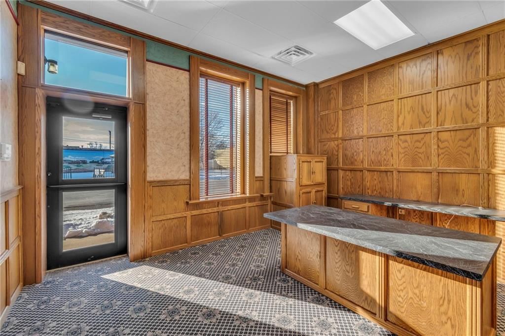 112 S Pine Street — photo 21