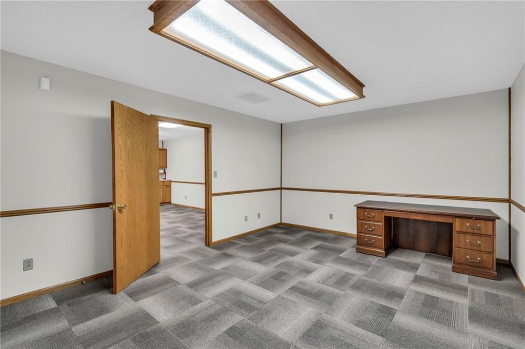 112 S Pine Street — photo 29