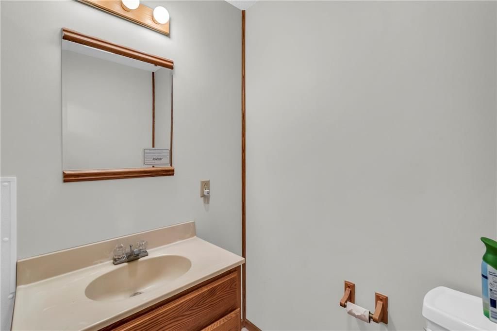 112 S Pine Street — photo 33