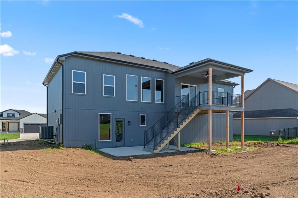 813 W Rader Street — photo 45