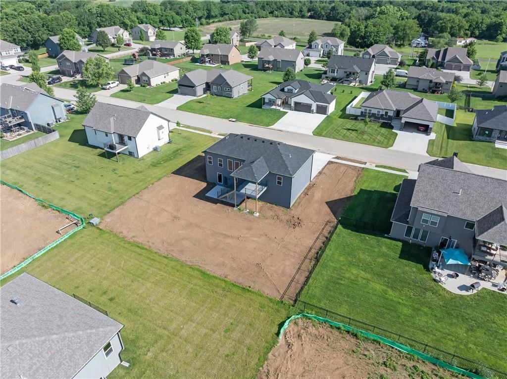 813 W Rader Street — photo 53