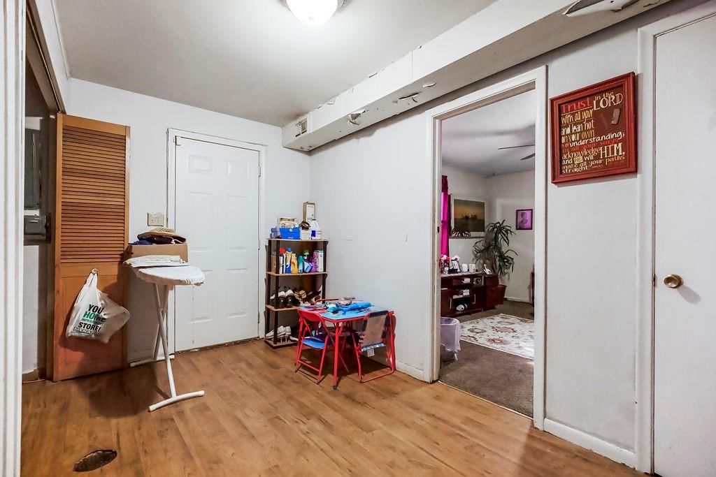 5041 Waverly Avenue — photo 11