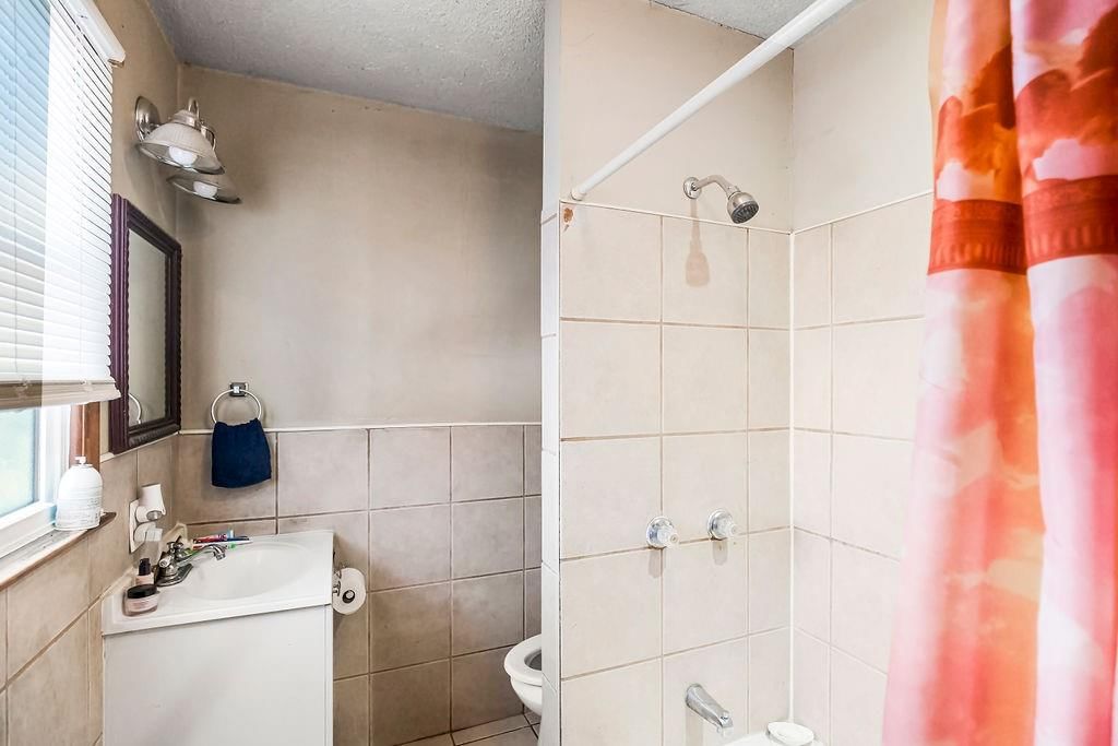 5041 Waverly Avenue — photo 19