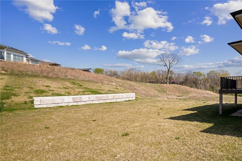 2210 NW Palisades Drive — photo 11