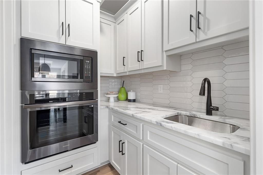 2210 NW Palisades Drive — photo 25