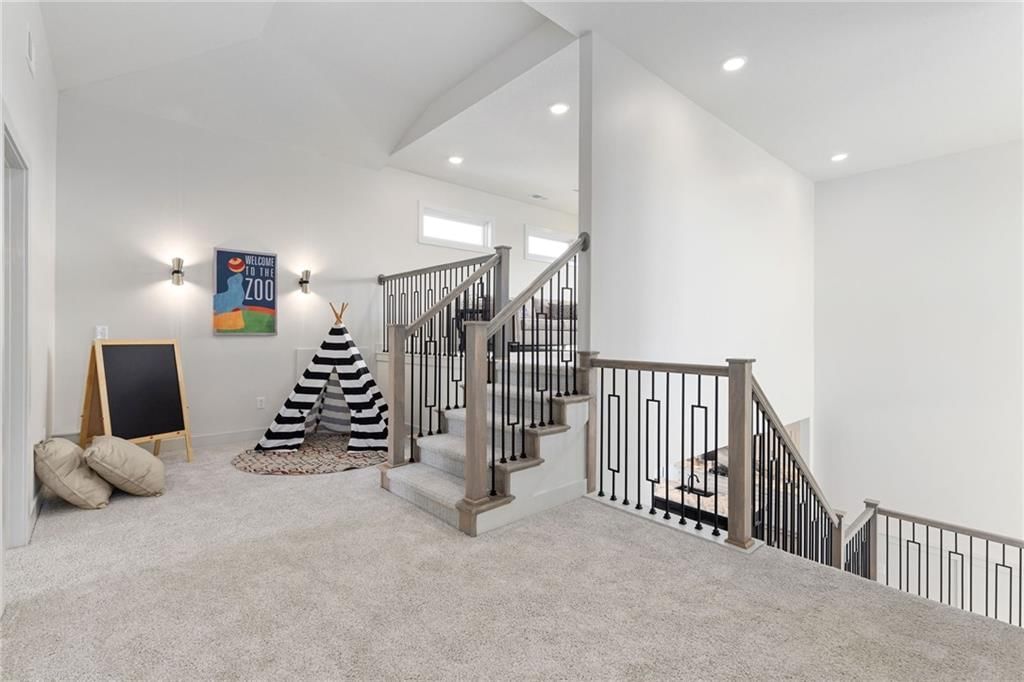 2210 NW Palisades Drive — photo 38