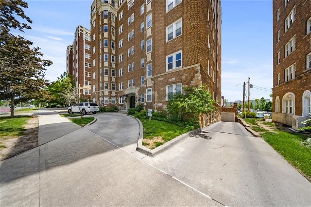 309 Emanuel Cleaver II Boulevard — photo 26