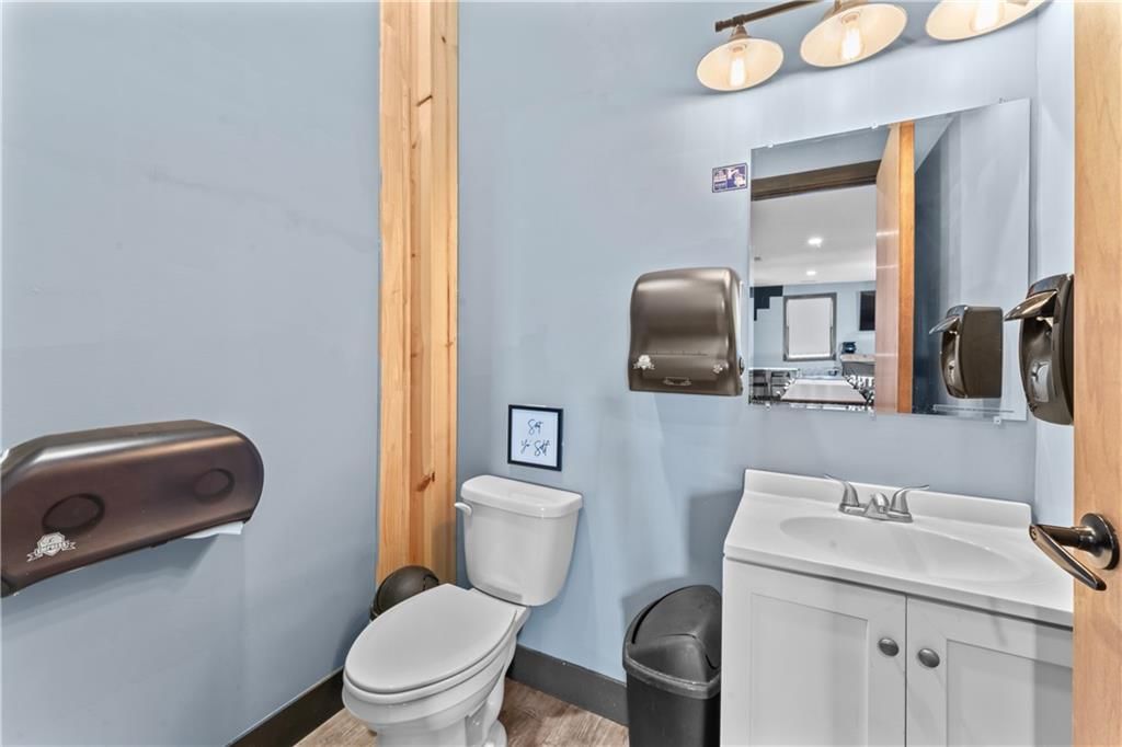 508 NW Main Street — photo 32